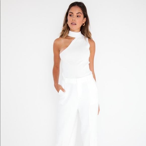 Style Addict Mattea Sleeveless Top in White - Picture 2 of 2
